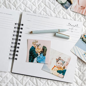 Album <span class=keywords><strong>de</strong></span> nouveau-né à spirales personnalisé avec couverture en tissu, livre <span class=keywords><strong>de</strong></span> souvenirs <span class=keywords><strong>de</strong></span> <span class=keywords><strong>grossesse</strong></span> et journal des étapes importantes <span class=keywords><strong>de</strong></span> la première année, capturant des moments précieux - Product Image 3