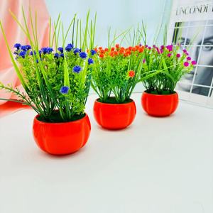 Planta Artificial de Hierba de Primavera y Baby's Breath en Maceta Roja de 20cm de Altura para Decoración del Hogar y Bodas - Product Image 4