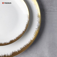 Grossiste Assiette à dîner chinoise 10.5 Décalcomanie dorée de luxe personnalisée de qualité supérieure Plats écologiques en céramique et porcelaine pour hôtel