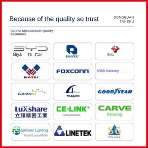 TZ-200STK छोटे ऊर्ध्वाधर हाइब्रिड इंजेक्शन मोल्डिंग मशीन उच्च सुरक्षा स्तर यूएसबी मोबाइल फोन चार्जिंग केबल कम वोल्टेज - Product Image 5