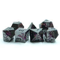 Jeu de dés en métal du MDN 16mm en alliage de zinc polyédrique 7pcs Sparkling Mica Red Dragon Dice Set avec D20 Polyhedral pour les jeux de rôle