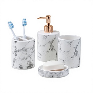 Juego de Accesorios de Baño Rectangulares Clásicos de Tres Piezas - Dispensador de Jabón Líquido Ecológico de Resina de Madera y MDF, Diseño Único - Product Image 1
