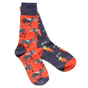 Calcetines Personalizados con Logotipo de Personajes de Dibujos Animados, Estilo Europeo Americano, Calcetines Largos Transpirables para Parejas - Product Image 4