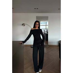 Ensemble de costumes noirs pour femmes Borelli, tenue élégante pour équipe - Product Image 2