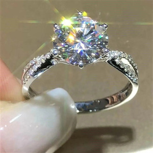 Anello Nuziale Classico a Sei Punte con Micro Pavé per Donne, Elegante Gioiello di Lusso per le Dita - Product Image 1