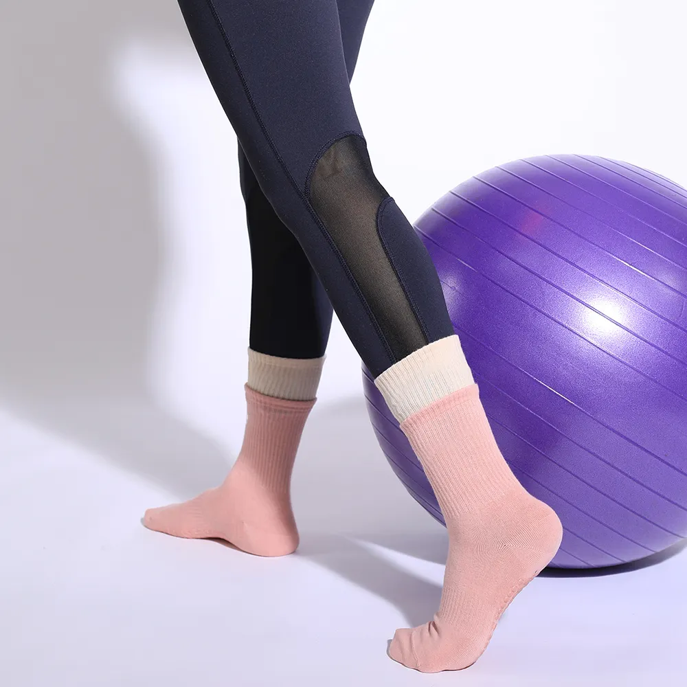 Penjualan laris kaus kaki wanita Label kustom kaus kaki Yoga Pilates tari Fitness antiselip