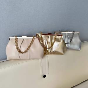 OEM pochette à cadre plissé en cuir souple de créateur <span class=keywords><strong>sac</strong></span> à main sacs à bandoulière pour femmes <span class=keywords><strong>sac</strong></span> à bandoulière populaire pour les filles - Product Image 3