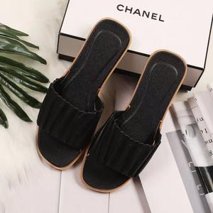 Pantuflas para Hombre y Mujer, Elegantes y Modernas para Uso en Exteriores, con Ajuste Versátil y Función Antideslizante - Product Image 2