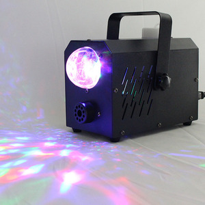 Máquina de humo con bola mágica LED de 700W con luz de color para escenarios, bodas, bares, fiestas y uso en interiores. - Product Image 1