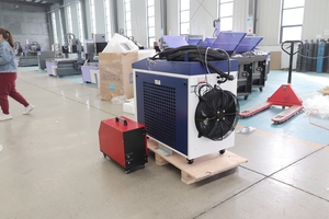 Limpiador Láser Portátil de Alta Calidad de 1500W/2000W, 3 en 1, Máquina de Limpieza y Soldadura Láser para Aluminio y Metal, Suministro de Fábrica - Product Image 4