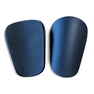 Pelindung tulang kering kustom kualitas tinggi untuk perlindungan baru Mini sublimasi pelindung tulang kering sepak bola mesin pelindung tulang kering sepak bola karbon kuat - Product Image 2