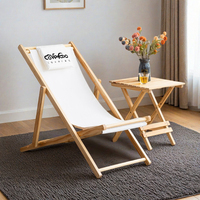 Chaise longue pliante compacte en bois avec réglage du dossier pour patios et entreprises mobiles