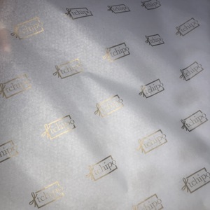 Papier de soie personnalisé avec estampage à chaud pour emballage de vêtements, fabriqué à Guangzhou - Product Image 4