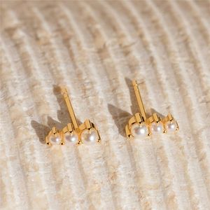 Trinity Birthstone Climbers |   Pendientes de Acero Inoxidable con Baño de Oro de 18K PVD y Circonita, con Piedra de Nacimiento, para Mujer |   Resistente al Agua y Duradero - Product Image 2