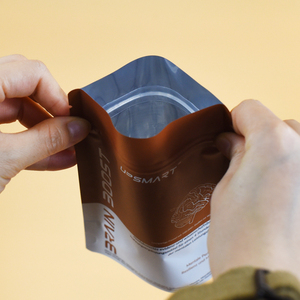 كيس بلاستيكي برباط واقي ذاتي الغلق من رقائق الألومنيوم غير لامع مطبوع مخصص قابل لإعادة الإغلاق - Product Image 5