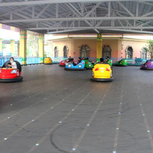 ชุดสนามเด็กเล่นรถชนในร่มแบบเชิงพาณิชย์ พร้อมกล่องเหล็กใต้พื้นและชิ้นส่วนคาน<span class=keywords><strong>กันชน</strong></span> - Product Image 2