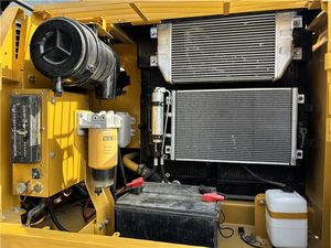 Excavadora CAT 315D2 Usada Confiable de Alto Rendimiento, Máquina Hidráulica de 15 Toneladas para Minería, Movimiento de Tierras y Proyectos de Construcción - Product Image 4