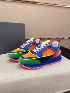 Zapatillas clásicas retro para correr, zapatillas para caminar para hombre y mujer, zapatillas de diseñador de lujo, zapatillas deportivas a la moda hechas a medida - Product Image 3