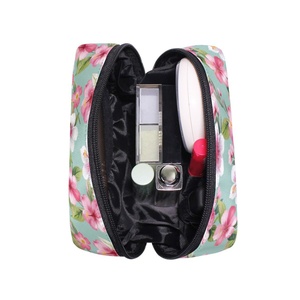 Pochette cosmétique portable en polyester à fleurs, trousse de toilette pour femmes, organiseur de maquillage, petite mini pochette cosmétique avec fermeture à glissière - Product Image 5