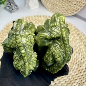 Lézard en jade vert naturel sculpté à la main, nouveau design, forme de grappe de cristal de 8 cm et artisanat en cabrite pour décoration et cadeau, vente en gros - Product Image 6