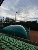 Dôme gonflable en aluminium pour salle de sport, tente à couverture en PVC monocouche, résistant au vent, amovible pour stade et exposition