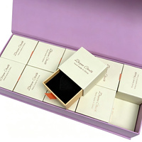 Boîte cadeau rigide magnétique de luxe sur mesure avec doublure en éponge, petite série, logo personnalisé disponible avec boîte à tiroir