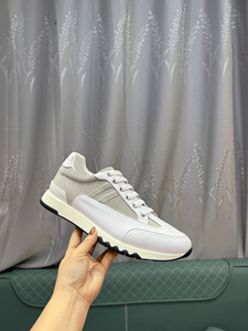 พื้นรองเท้าแบบมีปุ่มยึดเกาะ  วัสดุผสมที่ทนทานต่อการลื่นไถล  โครงสร้างวัสดุผสม  รองเท้าสำหรับใช้ในชีวิตประจำวัน  ระบบลดแรงกระแทก  วัสดุที่นุ่มสบาย - Product Image 5