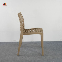 Chaise de salle à manger en plastique empilable moderne avec dossier et assise en toile d'araignée pour véranda extérieure, balcon, café, salle à manger, patio, bord de piscine