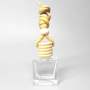 Diffusore per auto in vetro vuoto quadrato opaco personalizzato bottiglia di profumo per auto con coperchio in legno - Product Image 3