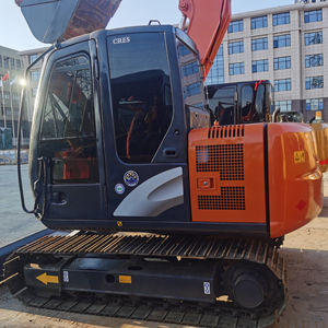 Mini-excavatrice Hitachi ZX70 importée du Japon en gros, excavatrice de 7 tonnes avec CE EPA, machine de terrassement hydraulique à chenilles d'occasion - Product Image 1