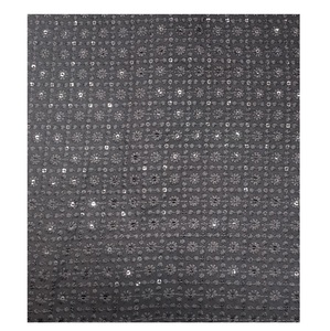 Tissu de kurta en rayonne de créateur très demandé, léger, respirant, doux au toucher, pour vêtements décontractés et de cérémonie, en vente - Product Image 1