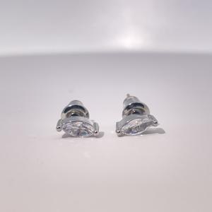 ต่างหูแบบติดหูทรงมาร์ควิส ประดับเพชรซิคอน ชุบทองเหลือง ดีไซน์คลาสสิก เรียบหรู ทันสมัย สำหรับผู้หญิง จาก Tianyu Gems - Product Image 5