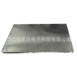 Dissipateur thermique à ailettes en alliage d'aluminium de type tour occidentale haute puissance Yimeida pour équipements de stockage d'énergie - Product Image 1