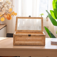 Panier de rangement en rotin fait main, couvercle transparent, boîte de rangement rectangulaire pour bureau, panier de présentation pour la maison, vente en gros de marchandises