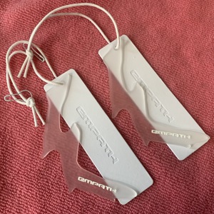 Etichette Pendenti in PVC con Logo Teschio <span class=keywords><strong>3D</strong></span>, <span class=keywords><strong>Stampa</strong></span> CMYK, Cartoncino Spesso per Abbigliamento - Product Image 5