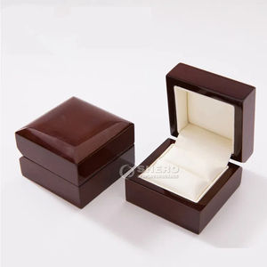 Shero Paquete de regalo de lujo Joyero Marrón brillante Anillo de joyería Cajas de almacenamiento Pendiente Colgante Joyero de madera al por mayor - Product Image 1