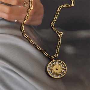 Collar con colgante de esfera redonda de acero inoxidable con diseño de engranaje y clip, chapado en oro, de gran venta - Product Image 4