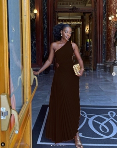 Vendita calda europea e americana nuova spalla singola scavata <span class=keywords><strong>abito</strong></span> plissettato - Product Image 4