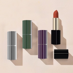 Tubos de Lápiz Labial Cuadrados Negros, Botellas de Lápiz Labial con Etiqueta Personalizada, Tubos de Bálsamo Labial de Lujo, Tubos de Plástico para Lápiz Labial - Product Image 1