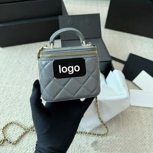 Bolso tipo caja con diseño acolchado, hebilla de metal ajustable, bolso de hombro y bandolera de cuero genuino para mujer - Product Image 2