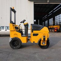 Compacteur combiné de 1500 kg avec tambour lisse vibrant et pneus pneumatiques