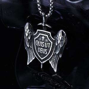 Collar con Colgante de San Miguel Arcángel en Acero Inoxidable, Escudo Alado con Espada, Tono Plateado, Estilo Gótico Urbano para Hombre - Product Image 2