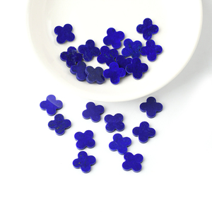 Hochwertiger Natürlicher Lapis Lazuli Maßgefertigter Blauer Vierblättriger Klee Loser Stein Kalibriert Optisch für Schmuck-Dekoration - Product Image 5
