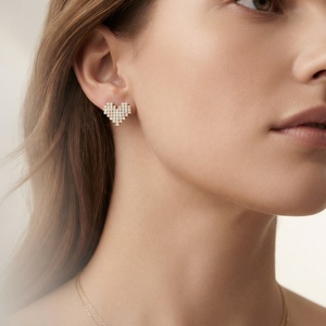 <span class=keywords><strong>Orecchini</strong></span> a perno a forma di cuore in ottone placcato oro 14K con cristalli brillanti, gioielli alla moda per ragazze e donne, regalo carino per tutti i giorni - Product Image 3