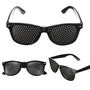 Noir Unisexe Vision Soins Trous D'épingle D'exercice <span class=keywords><strong>de</strong></span> L'oeil Lunettes Sténopés Lunettes Vue D'améliorer en plastique - Product Image 1