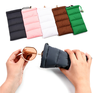 Eastsunshine Hot Bán OEM Xách Tay Chống Bụi Dày Đệm 10*18 Kính Mát <span class=keywords><strong>Pouch</strong></span> Chất Lượng Cao Lụa Đệm Giá Rẻ Kính <span class=keywords><strong>Pouch</strong></span> - Product Image 1