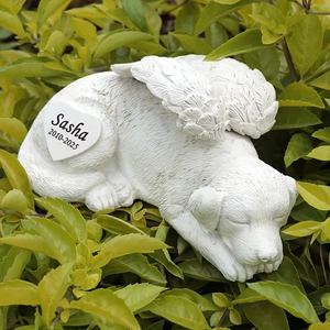 Estátua Comemorativa de Cão Anjo Branco em Resina, Feita à Mão, Textura Realista, Palavras Gravadas, Pose de Descanso Suave, Uso Interno no Natal - Product Image 3