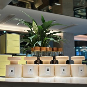 Elegant White <b>Aroma</b> <b>Diffuser</b> Bottle Set Minimalist Design for Home Fragrance Long Lasting Scent Decorative Gift for Living Room - Product Image 3