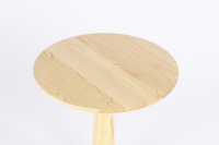 Les fabricants de Juncheng produisent et vendent en masse des meubles modernes en bois massif de luxe nordique, des tables à manger restaurants hôtels café