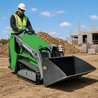 Mini-chargeuse sur chenilles COUGARS CG1050 avec moteur diesel Kubota 25 CV, certifiée CE EPA, à haut débit et compacte
